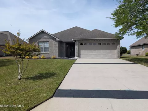 51 Castle Bay Dr, Hampstead, NC 28443
