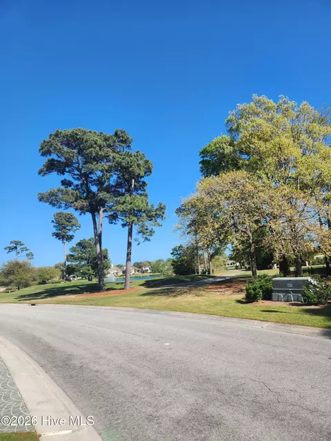 723 Arboretum Dr, Wilmington, NC 28405