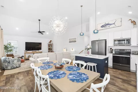 Dining - 535 W Eden St, Kill Devil Hills, NC 27948 photo 1 of 4