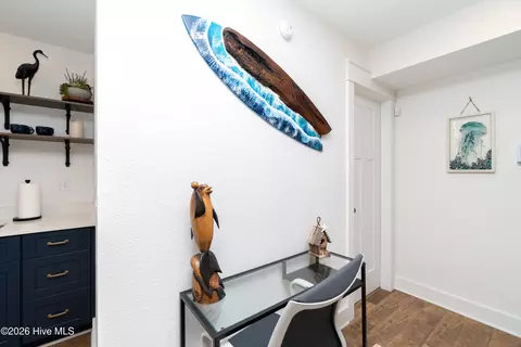 Entry Way - 535 W Eden St, Kill Devil Hills, NC 27948 photo 2 of 2