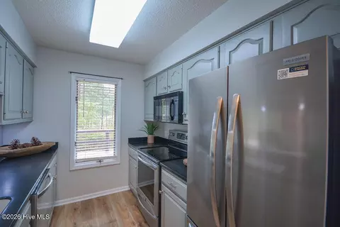 Kitchen - 45 Brandon Trl, Pinehurst, NC 28374 photo 2 of 4