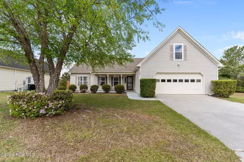 7208 Grizzly Bear Ct, Wilmington, NC 28411