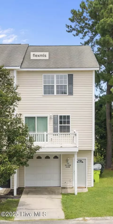 100 Heather Glen Cir, Havelock, NC 28532