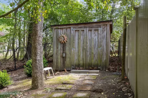 Exterior - 1 Joshua Dr, Chocowinity, NC 27817 photo 10 of 13