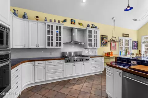 Kitchen - 1069 Cape, Sunset Beach, NC 28468 photo 9 of 10