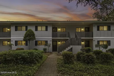 4425 Holly Tree Rd #103, Wilmington, NC 28412