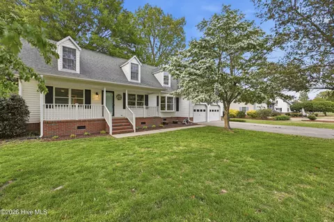 1026 Crosswinds Dr, Elizabeth City, NC 27909