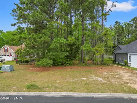 602 Lathrop Ct NW, Calabash, NC 28467