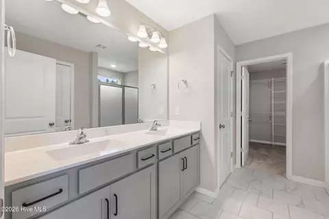 Bath - 1005 Terraces Ln, Hampstead, NC 28443 photo 1 of 3