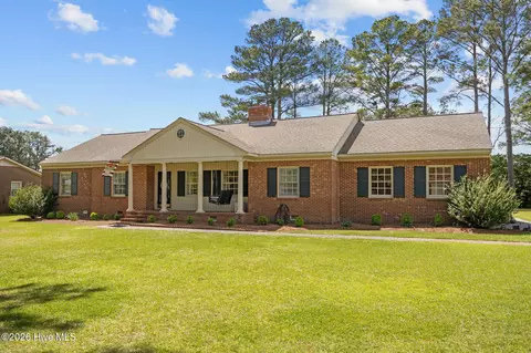 605 Myers Dr, Robersonville, NC 27871