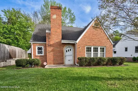 Exterior - 701 E Nash St, Spring Hope, NC 27882 photo 1 of 4