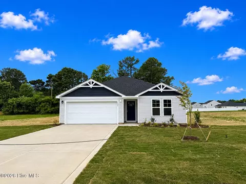 124 Baxley Dr, Dunn, NC 28334