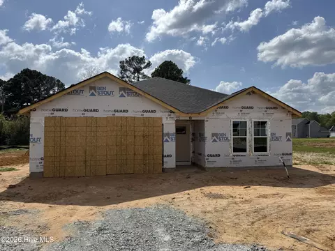 124 Baxley Dr, Dunn, NC 28334