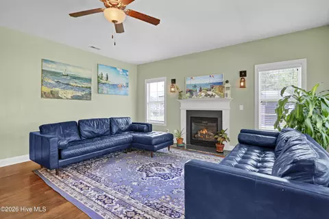 Living - 718 Aria Ln, Hubert, NC 28539 photo 2 of 2