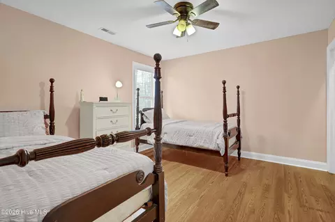 Bedroom - 718 Aria Ln, Hubert, NC 28539 photo 4 of 5