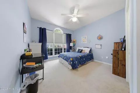 Bedroom - 218 Hickory Ln, Hampstead, NC 28443 photo 5 of 7