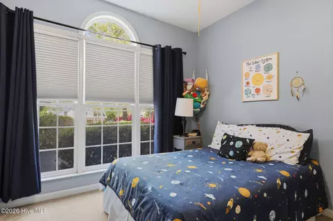 Bedroom - 218 Hickory Ln, Hampstead, NC 28443 photo 6 of 7