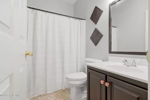 Bath - 218 Hickory Ln, Hampstead, NC 28443 photo 4 of 4