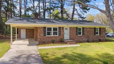 717 Cobb Rd, Elm City, NC 27822