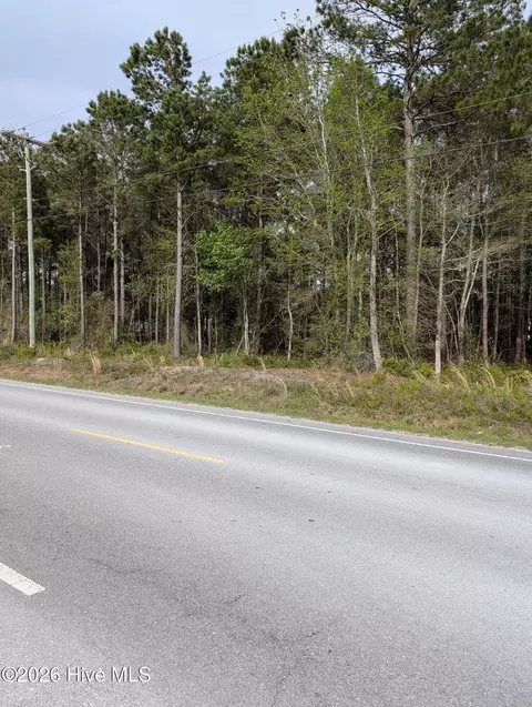 1205 Hammocks Beach Rd, Swansboro, NC 28584