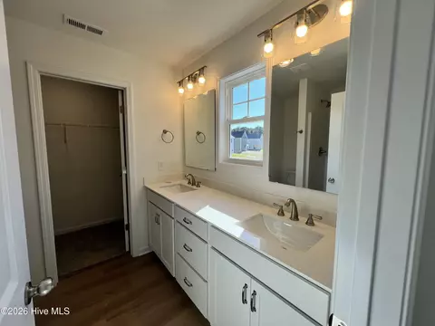 Bath - 512 Bartley St, Vass, NC 28394 photo 1 of 4