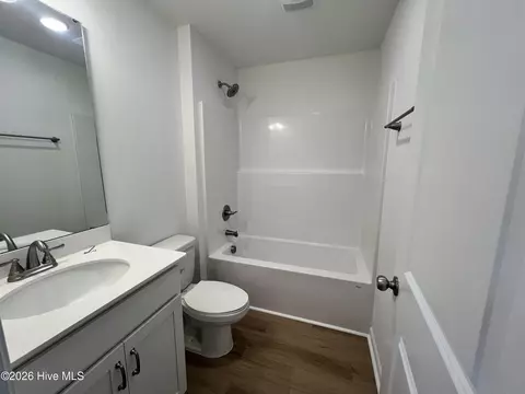 Bath - 512 Bartley St, Vass, NC 28394 photo 4 of 4