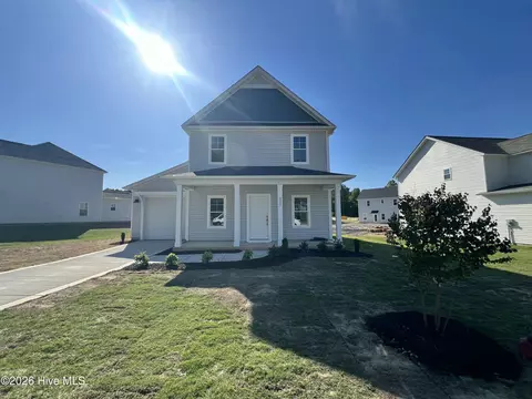 512 Bartley St, Vass, NC 28394