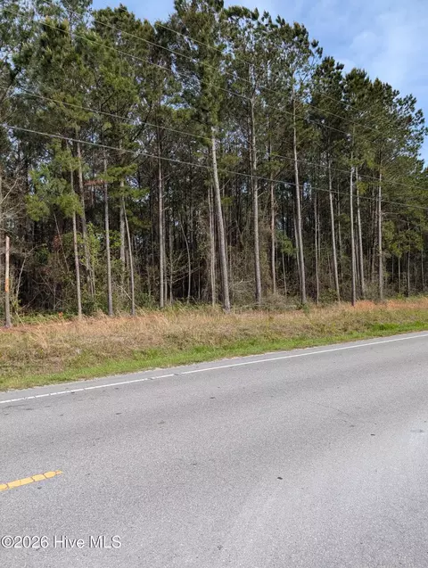 1217 Hammocks Beach Rd, Swansboro, NC 28584