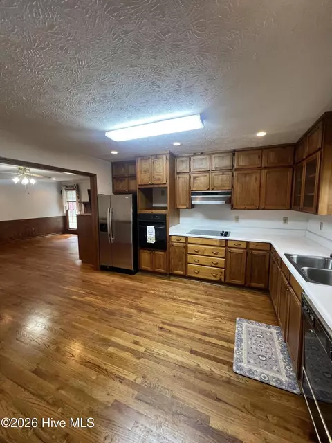 Kitchen - 148 Dixie Trl, Hamlet, NC 28345 photo 2 of 2