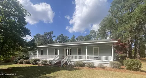 148 Dixie Trl, Hamlet, NC 28345