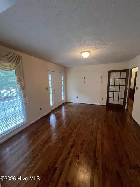 Living - 148 Dixie Trl, Hamlet, NC 28345 photo 2 of 2