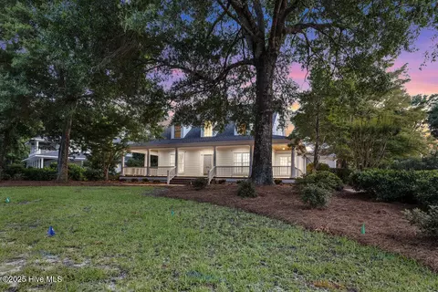 844 Arboretum Dr, Wilmington, NC 28405