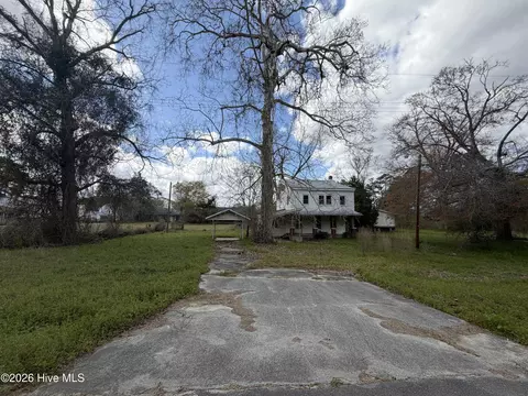 110 Hudson St, Pollocksville, NC 28573