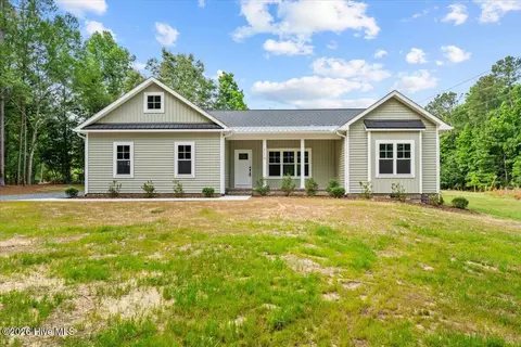 110 Trailcrest Dr, Rockingham, NC 28379