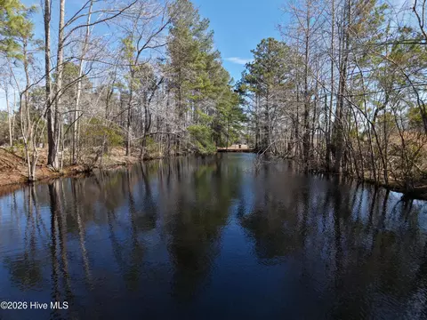 6879 Haynes Lennon Hwy, Evergreen, NC 28438