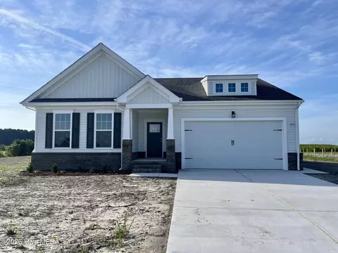 203 Strawberry Acres Dr, Elizabeth City, NC 27909