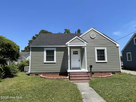 1016 Cedar St, Elizabeth City, NC 27909