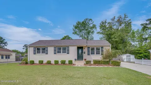 405 Seminole Trl, Jacksonville, NC 28540