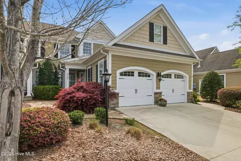 513 Cottage Ln, Southern Pines, NC 28387