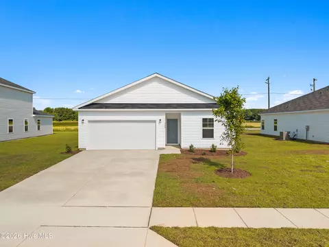 102 Nesbitt Ct, Jacksonville, NC 28546