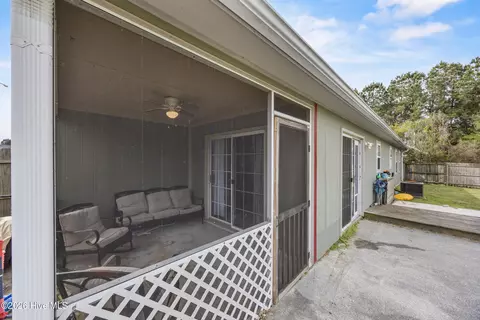 Exterior - 266 Parnell Rd, Hubert, NC 28539 photo 4 of 4