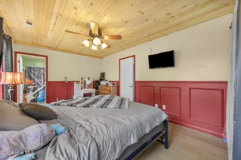 Bedroom - 266 Parnell Rd, Hubert, NC 28539 photo 1 of 7