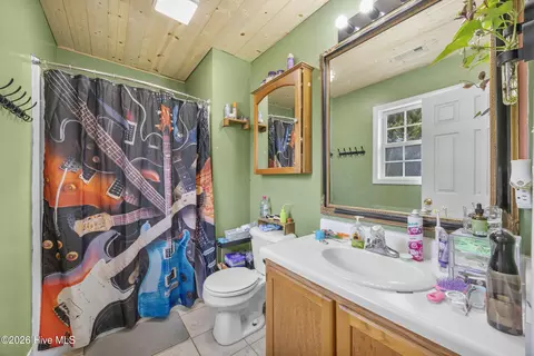Bath - 266 Parnell Rd, Hubert, NC 28539 photo 2 of 2