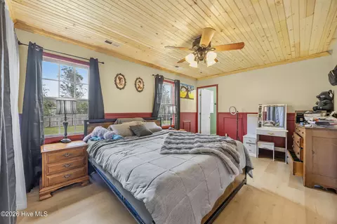 Bedroom - 266 Parnell Rd, Hubert, NC 28539 photo 3 of 7