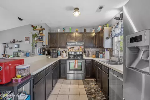 Kitchen - 266 Parnell Rd, Hubert, NC 28539 photo 3 of 3