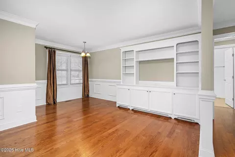 Living - 208 E Nash St, Macclesfield, NC 27852 photo 5 of 6