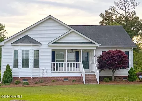 125 Trails End Ln, Whiteville, NC 28472