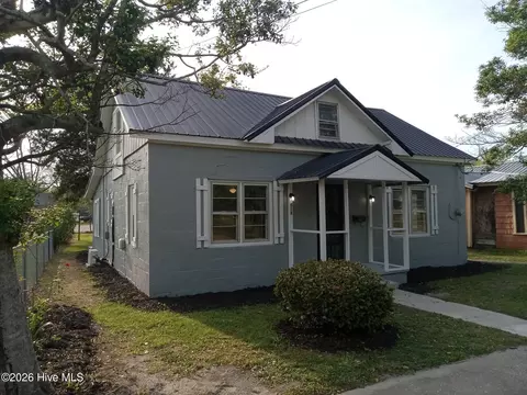 518 S Brown St, Chadbourn, NC 28431