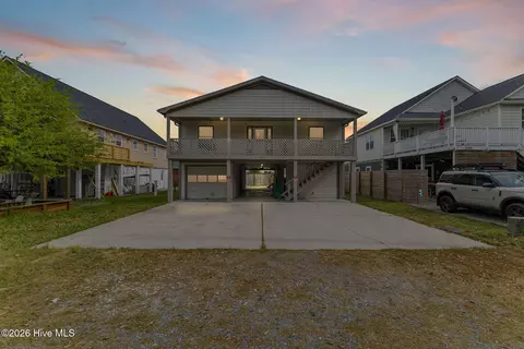 506 Augusta Ave, Carolina Beach, NC 28428