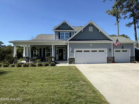 102 Golf Terrace Dr, Hampstead, NC 28443